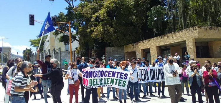 Régimen viola derechos salariales, contractuales y sindicales del sector universitario desde 2004