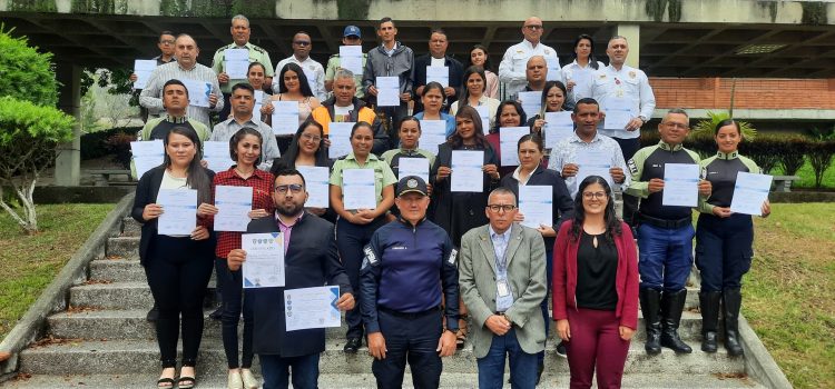 Diplomado “Derechos humanos y función policial” capacita a 34 funcionarios en Mérida